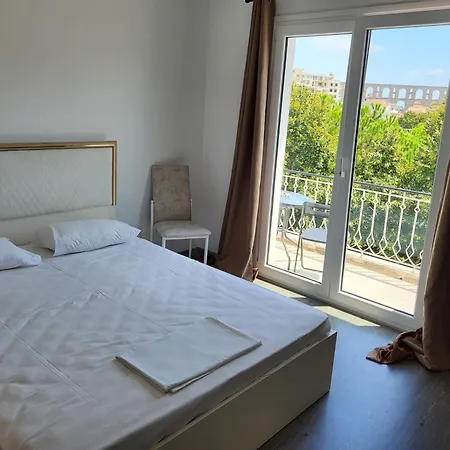 Castle View Superior *